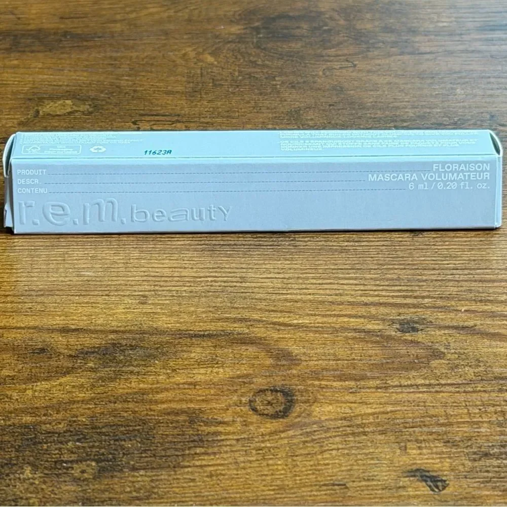 r.e.m. beauty Flourishing Volumizing Mascara Midnight Black NIB